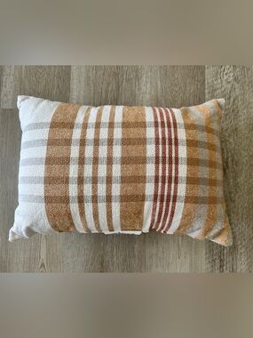 NEW HTF Rare Threshold pillow 14 x 20 oblong toss throw pillow plaid neutral